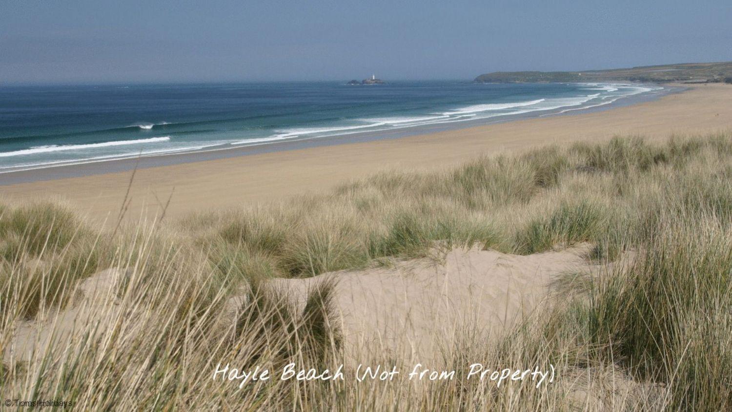 11 Strawberry Hill, Tolroy Manor Holiday home